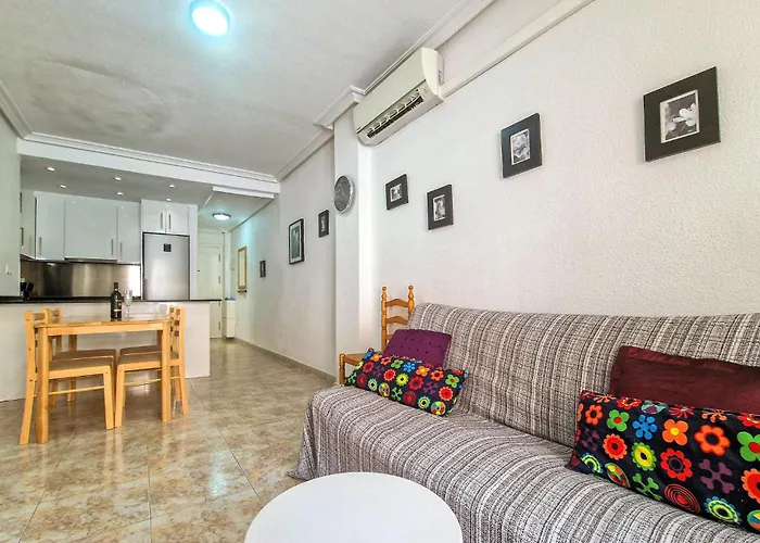 2 Bedroom Cozy In Torrevieja